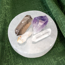 Load image into Gallery viewer, Crystal Point Collection Plate - Down To Earth