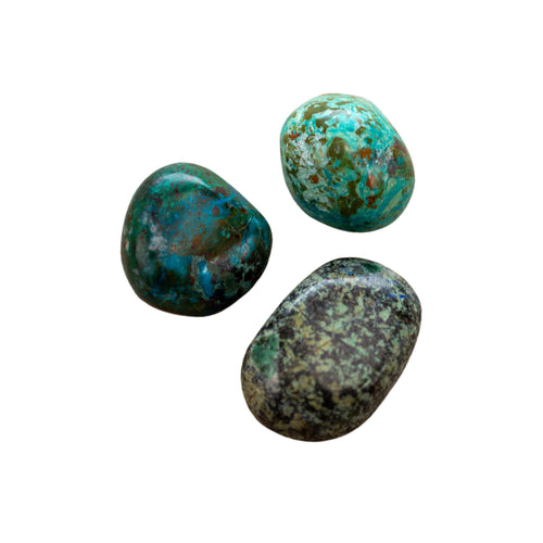 Picture of tumbled chrysocolla. Chrysocolla varies in color and comes in sea green to deep blue. - Down to Earth.